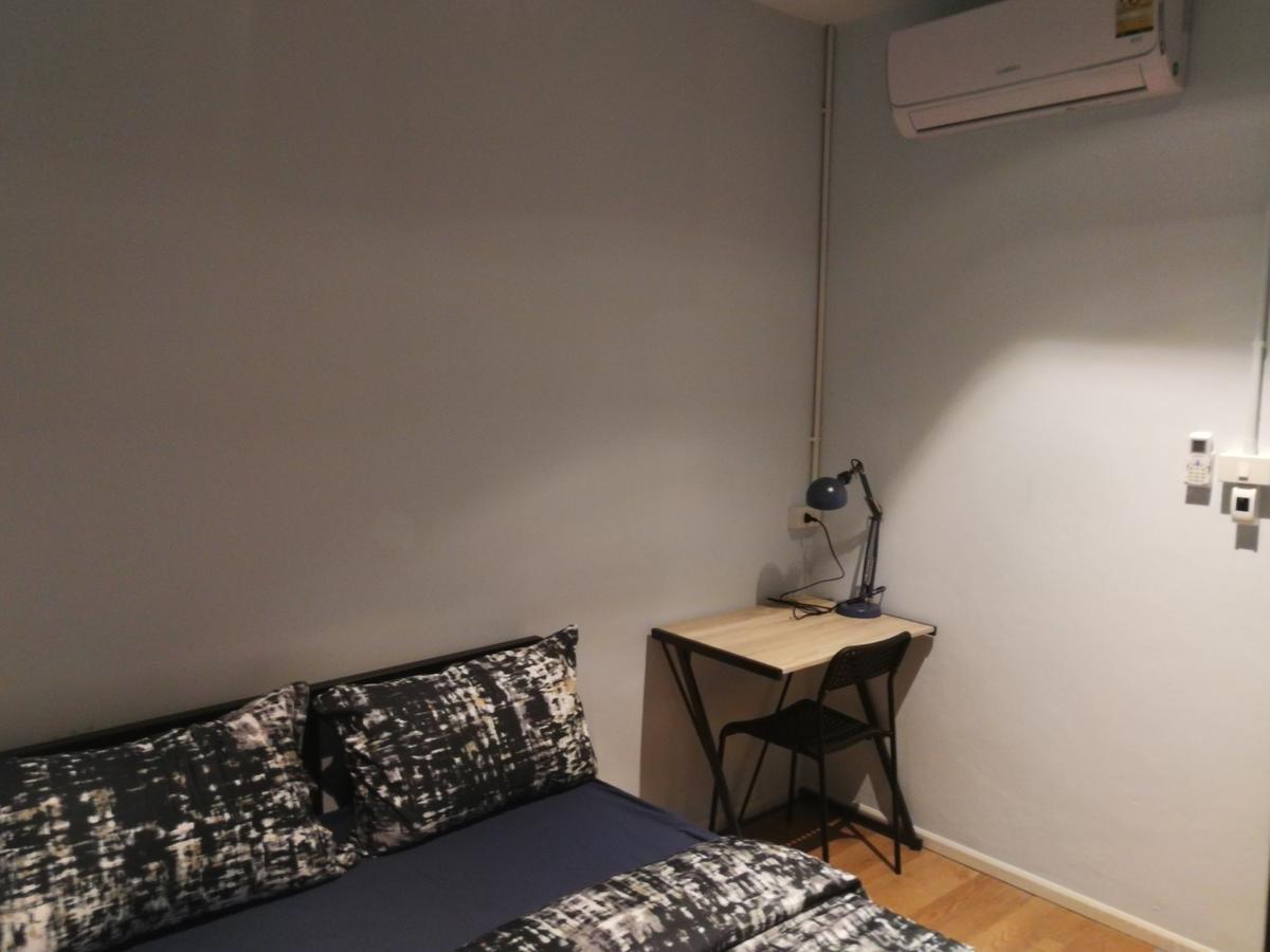 Wj Hostel Bangkok Bagian luar foto