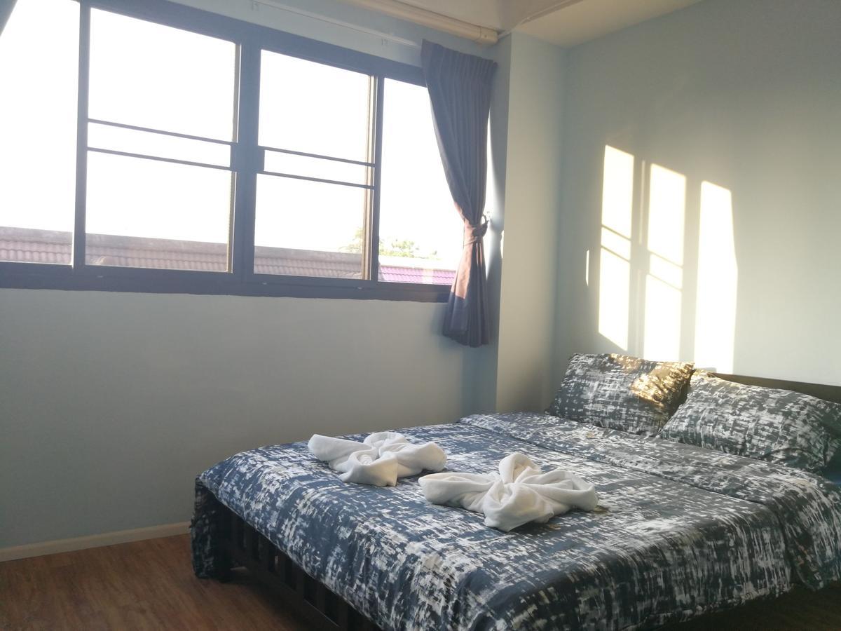 Wj Hostel Bangkok Bagian luar foto