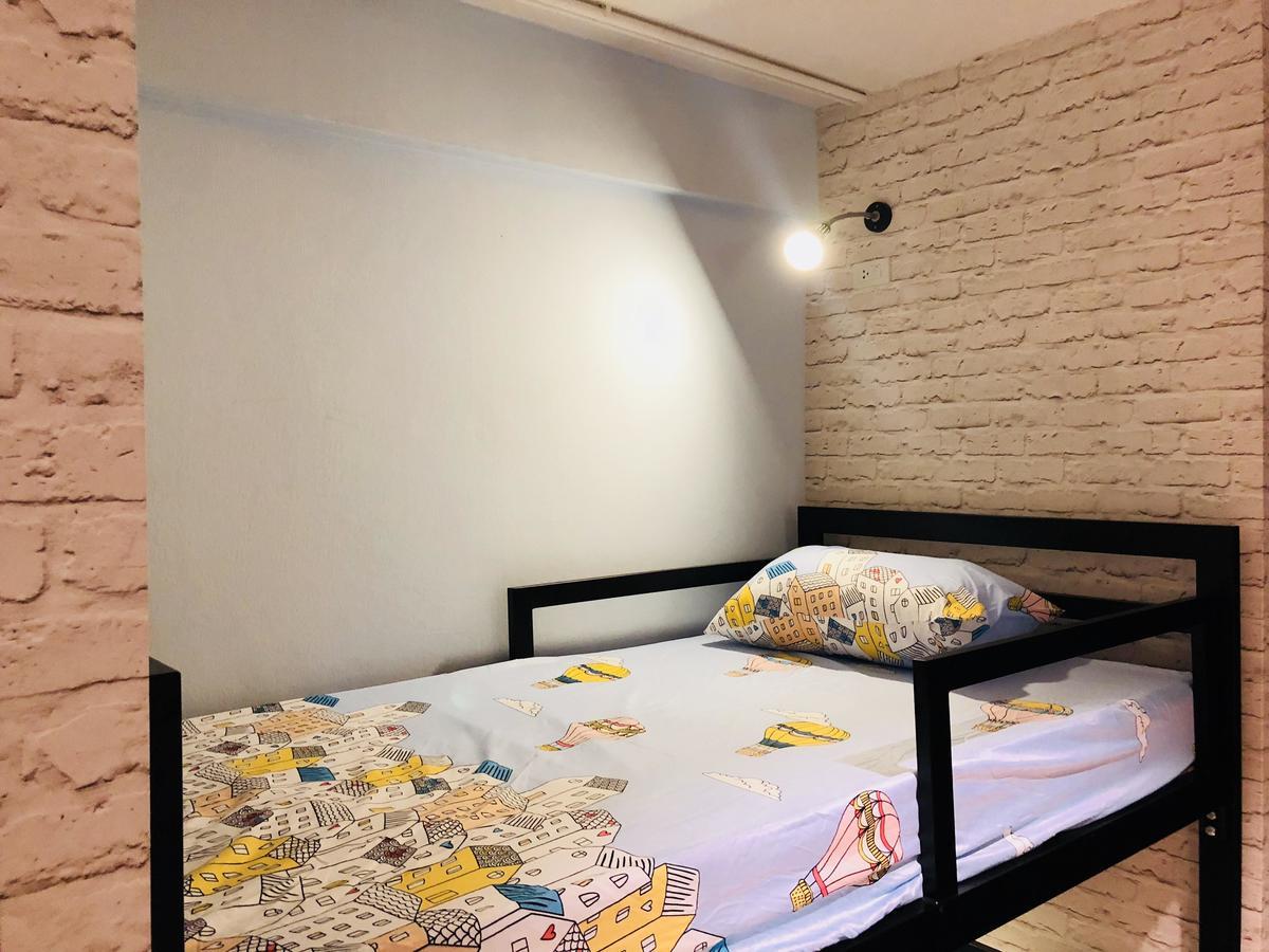 Wj Hostel Bangkok Bagian luar foto