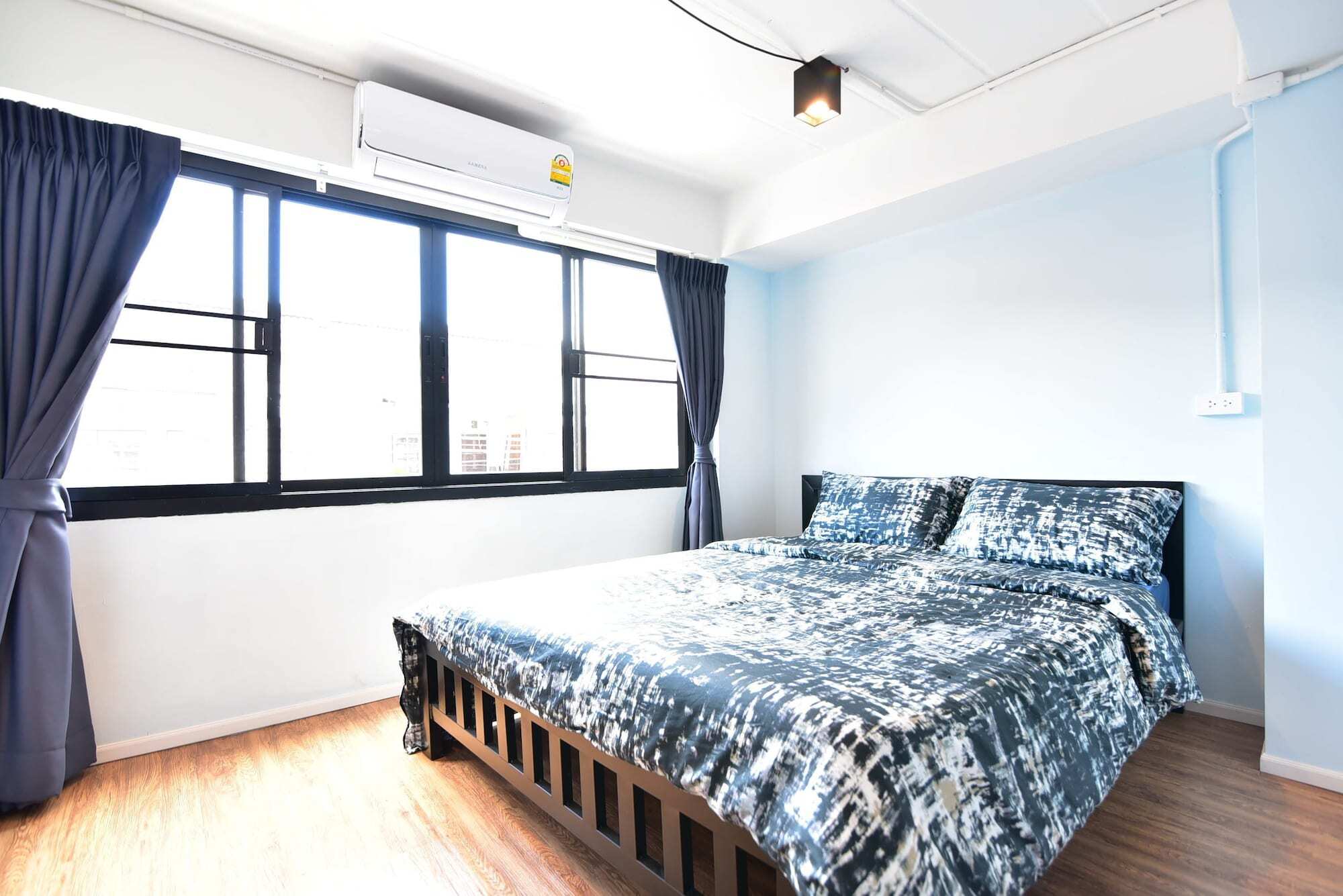 Wj Hostel Bangkok Bagian luar foto